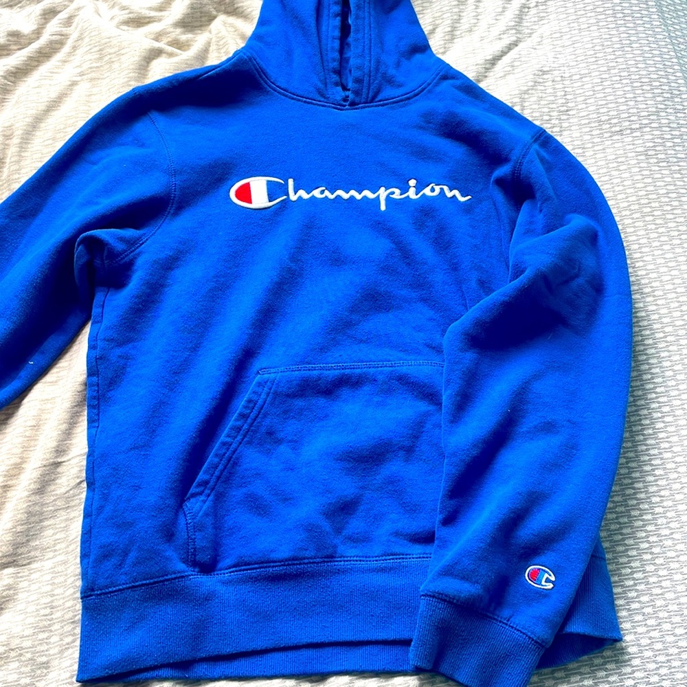 Blue champion sweat shirt